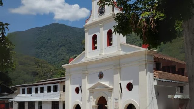 Parroquia San Rafael Arcángel – Heliconia